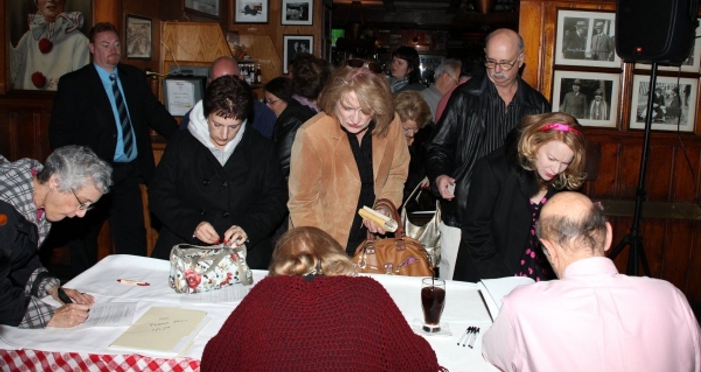 Photo Coverage: JERSEY BOYS celebrates Five Years on Broadway with Fans!  Image