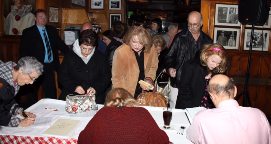 Photo Coverage: JERSEY BOYS celebrates Five Years on Broadway with Fans! Image