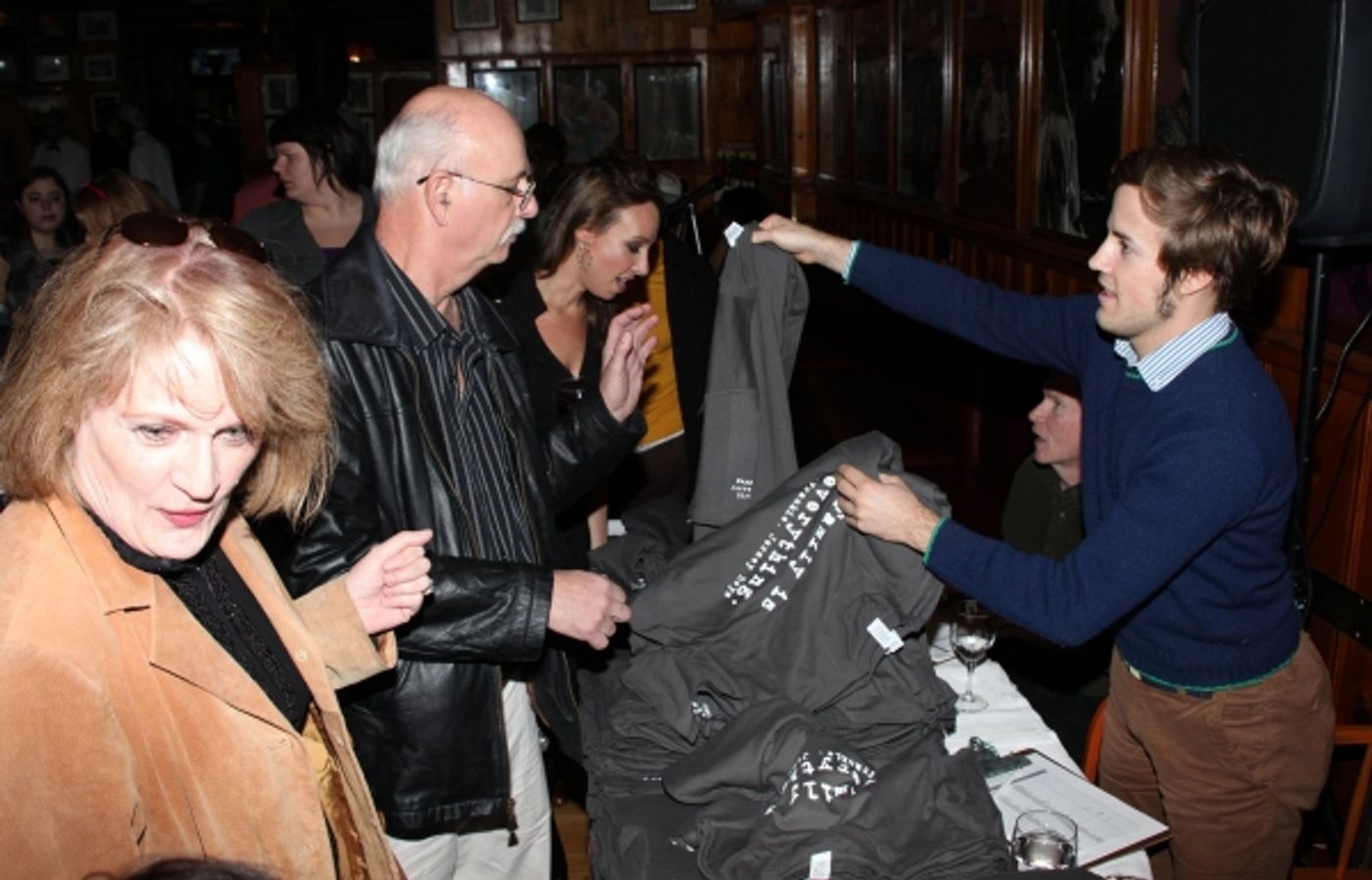 Photo Coverage: JERSEY BOYS celebrates Five Years on Broadway with Fans!  Image