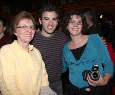 Jarrod Spector & Fans
 Photo