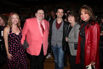 Dominic Nolfi & Fans Photo