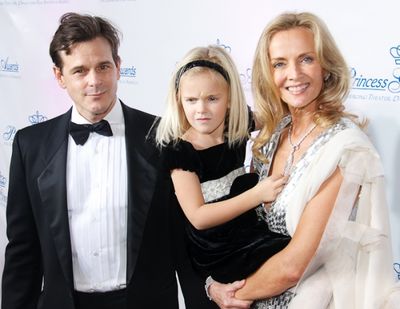 Bonnie Pfeifer Evans with family Photo