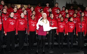 Kristin Chenoweth & The Young People's Chorus of New York City @ BroadwayWorld Kristin Chenoweth & The Young People's Chorus of New York City Photo