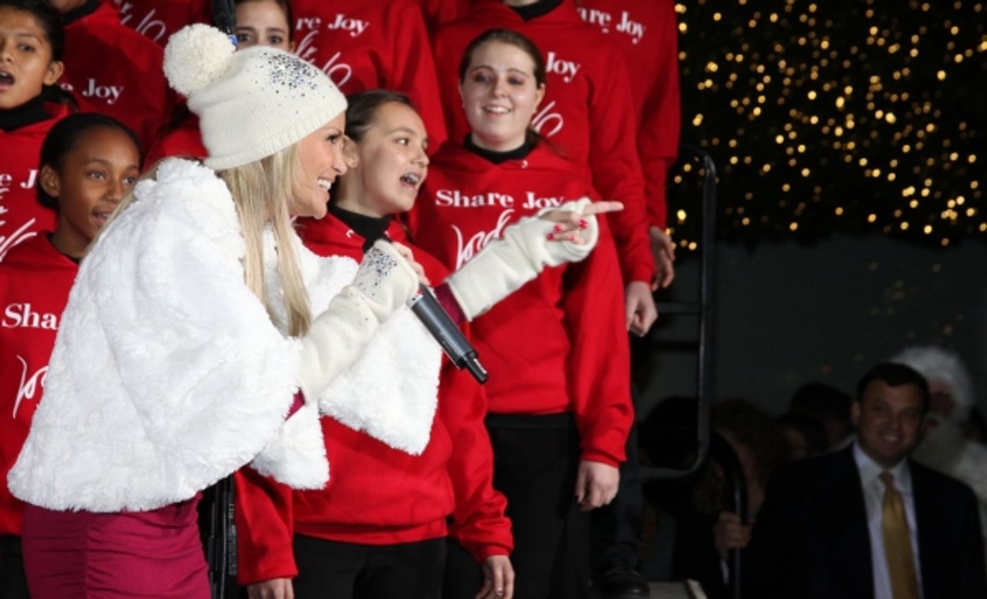 Photo Coverage: Chenoweth 'Shares The Joy' at the Lord & Taylor Christmas Window Unveiling  Image