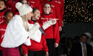 Kristin Chenoweth & The Young People's Chorus of New York City @ BroadwayWorld Kristin Chenoweth & The Young People's Chorus of New York City Photo