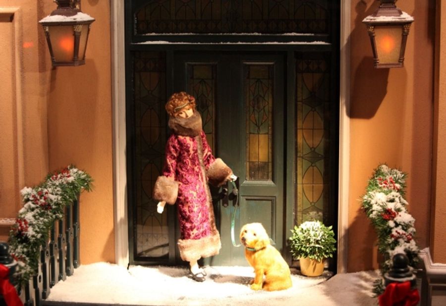 Photo Coverage: Chenoweth 'Shares The Joy' at the Lord & Taylor Christmas Window Unveiling Image