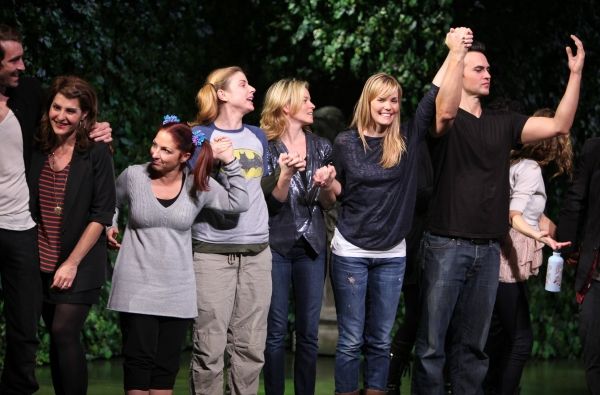Gloria Estefan, Diane Neal, Elizabeth Banks, Leslie Bibb, Cheyenne Jackson, Mums Crai Photo