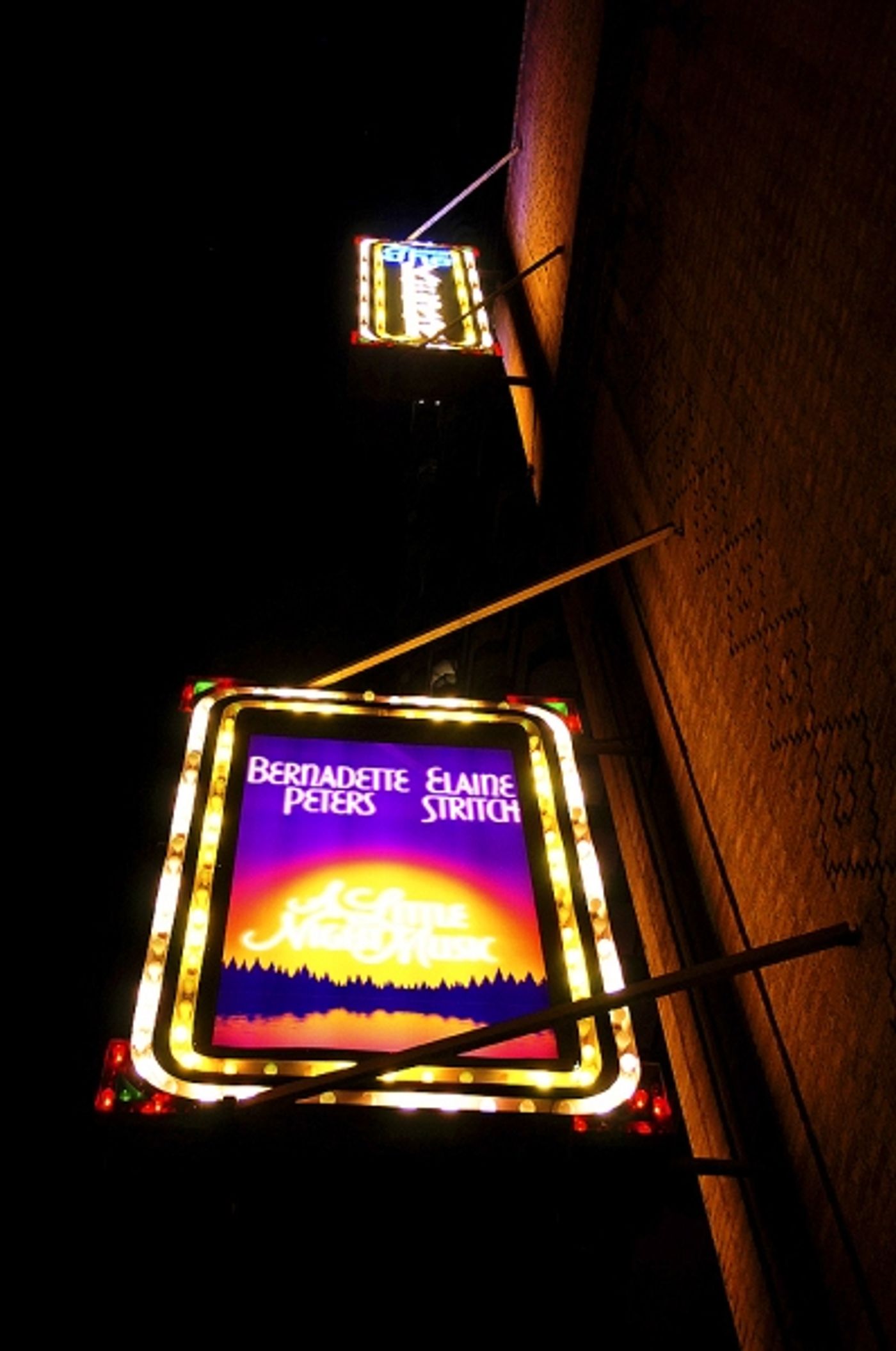 Photo Coverage: UP ON THE MARQUEE Broadway at Night Special! Photo Coverage: UP ON THE MARQUEE Broadway at Night Special! Image