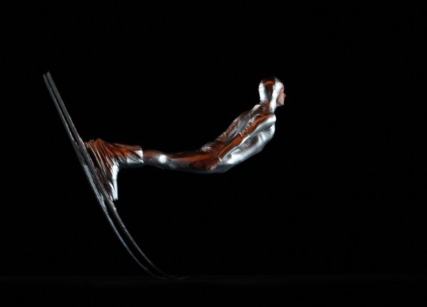 Todd Burnsed - Momix - Millennium Skiva Photo