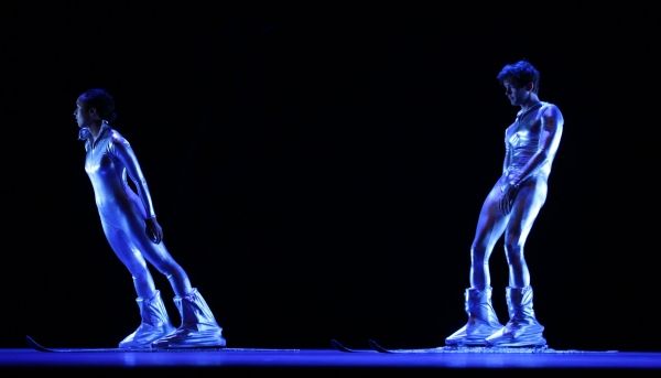 Yasmine Lee & Todd Burnsed - Momix - Millennium Skiva Photo