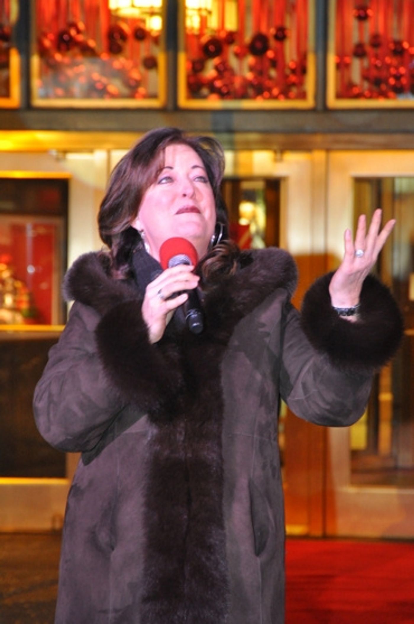 Photo Coverage: Macy's Herald Square Christmas Window Unveiling Spectacular  Image