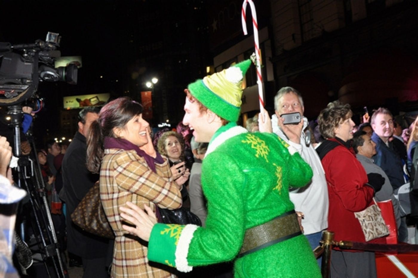 Photo Coverage: Macy's Herald Square Christmas Window Unveiling Spectacular  Image
