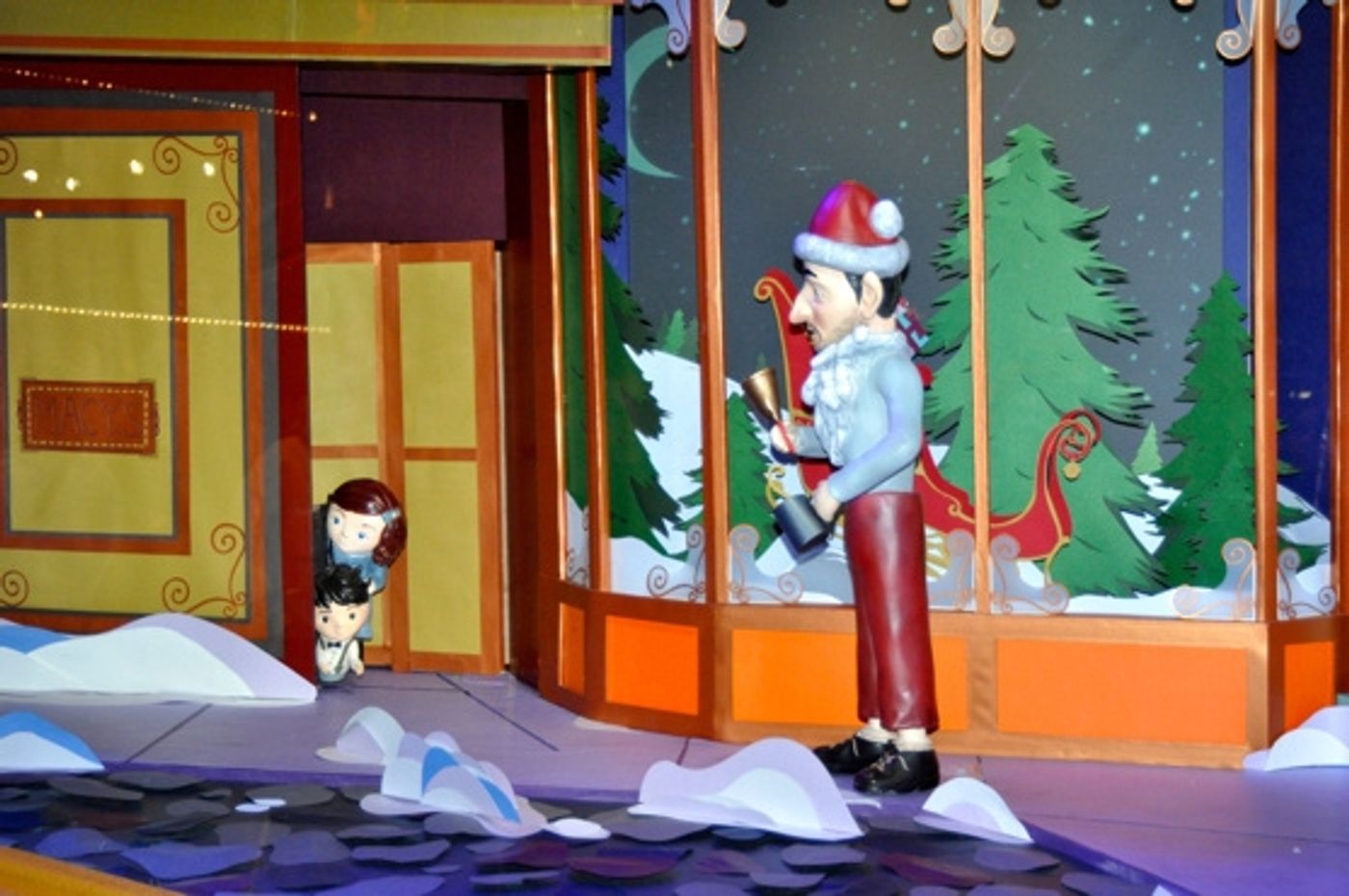 Photo Coverage: Macy's Herald Square Christmas Window Unveiling Spectacular  Image