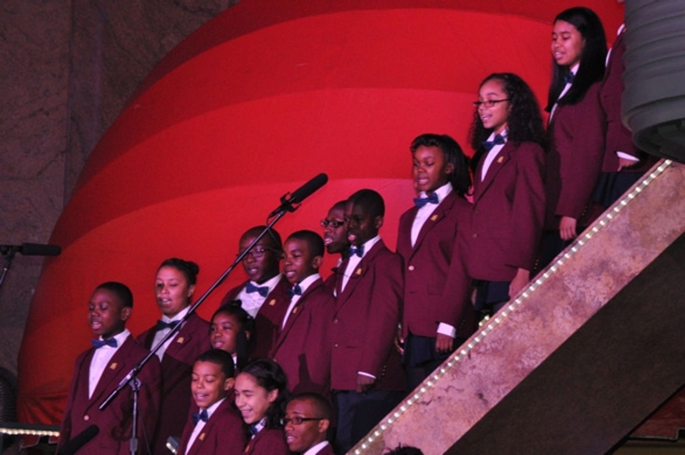 Photo Coverage: Macy's Herald Square Christmas Window Unveiling Spectacular  Image