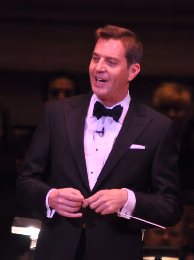 Steven Reineke (Musical Director and Conductor of The New York Pops) starts off the c Photo