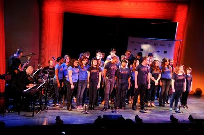 Jeremy Schonfeld & students Photo