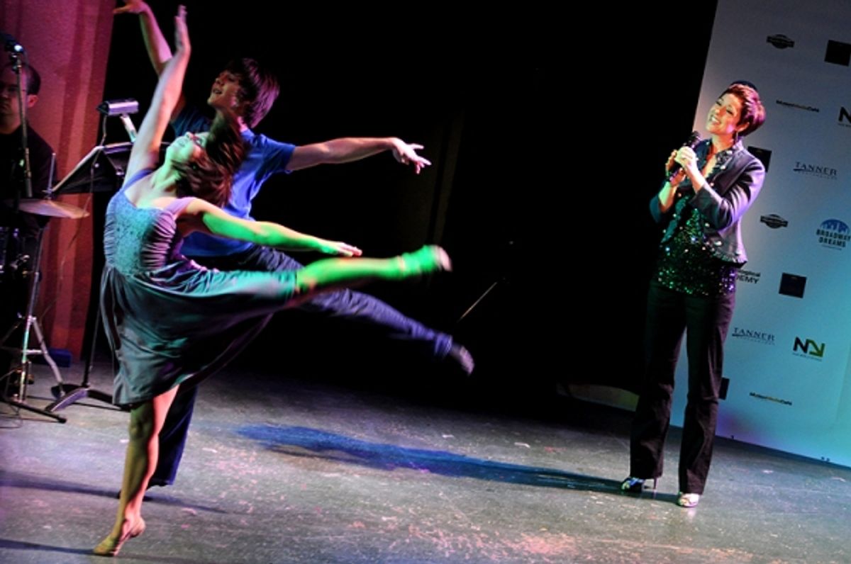 Paige Davis & students at 