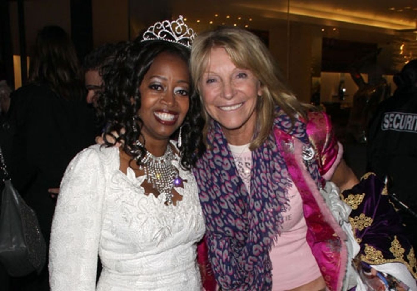 Photo Coverage: Christamas Tree Lighting Celebration with DWTS' Mark Ballas, Peabo Bryson, Warren, et al. Photo Coverage: Christamas Tree Lighting Celebration with DWTS' Mark Ballas, Peabo Bryson, Warren, et al. Image