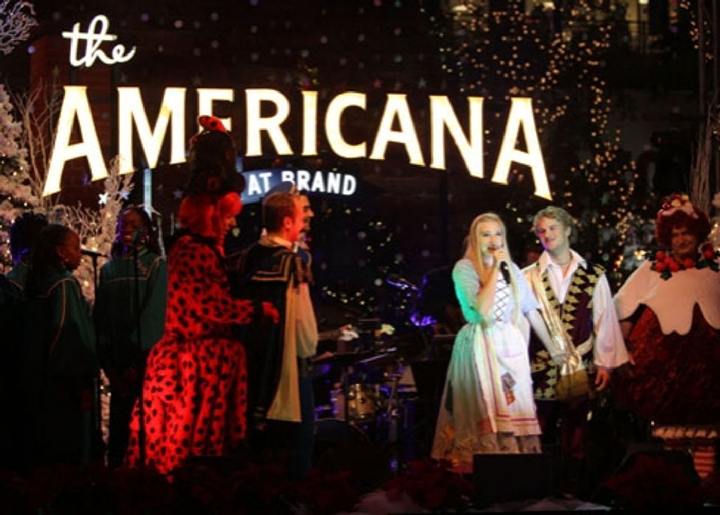 Photo Coverage: Christamas Tree Lighting Celebration with DWTS' Mark Ballas, Peabo Bryson, Warren, et al. Photo Coverage: Christamas Tree Lighting Celebration with DWTS' Mark Ballas, Peabo Bryson, Warren, et al. Image