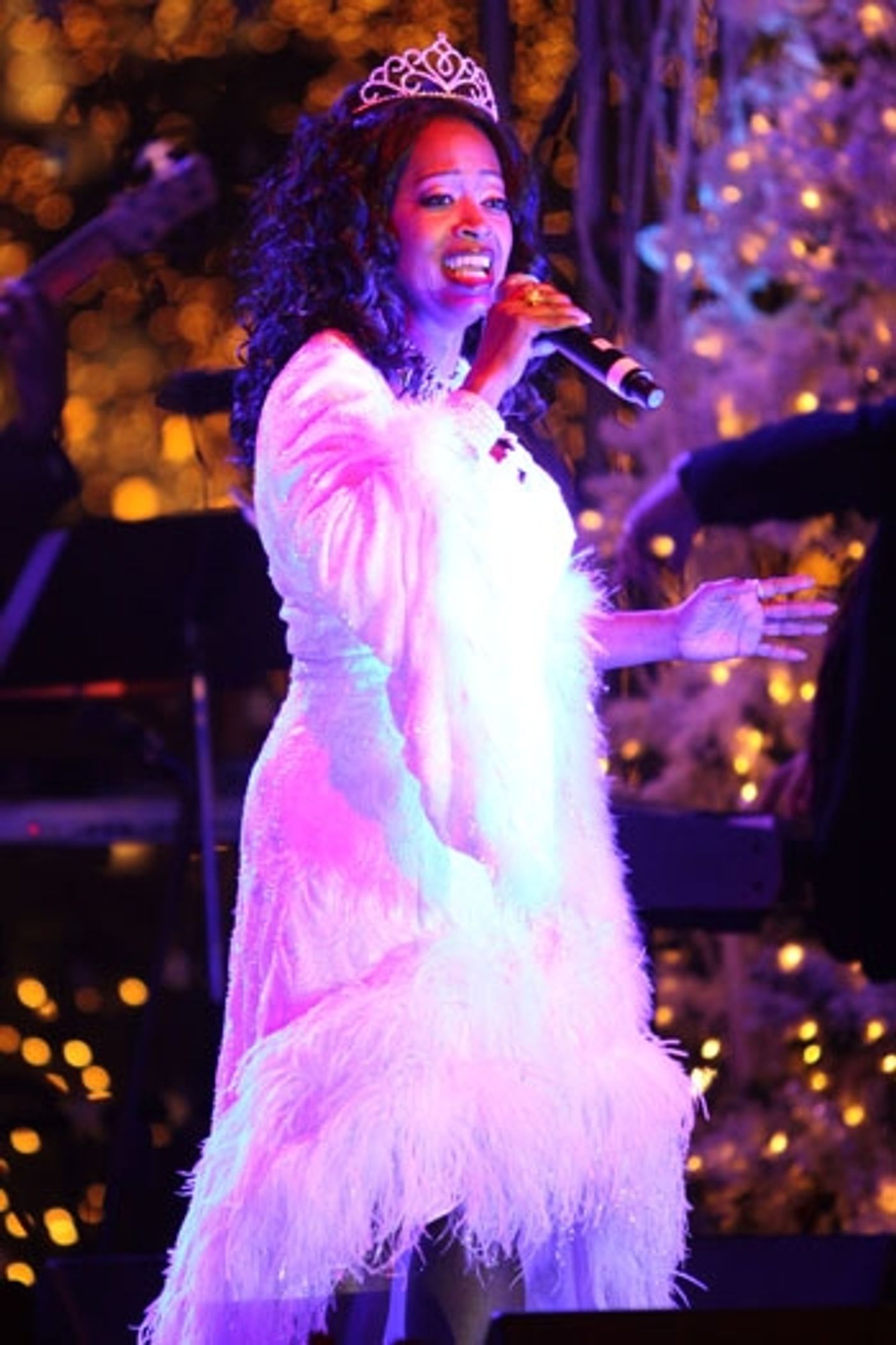 Photo Coverage: Christamas Tree Lighting Celebration with DWTS' Mark Ballas, Peabo Bryson, Warren, et al. Photo Coverage: Christamas Tree Lighting Celebration with DWTS' Mark Ballas, Peabo Bryson, Warren, et al. Image