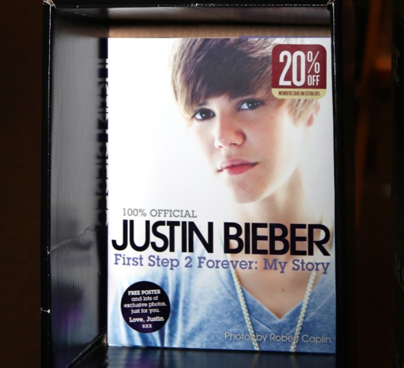 Photo Coverage: Justin Bieber Promotes New Memoir  Image