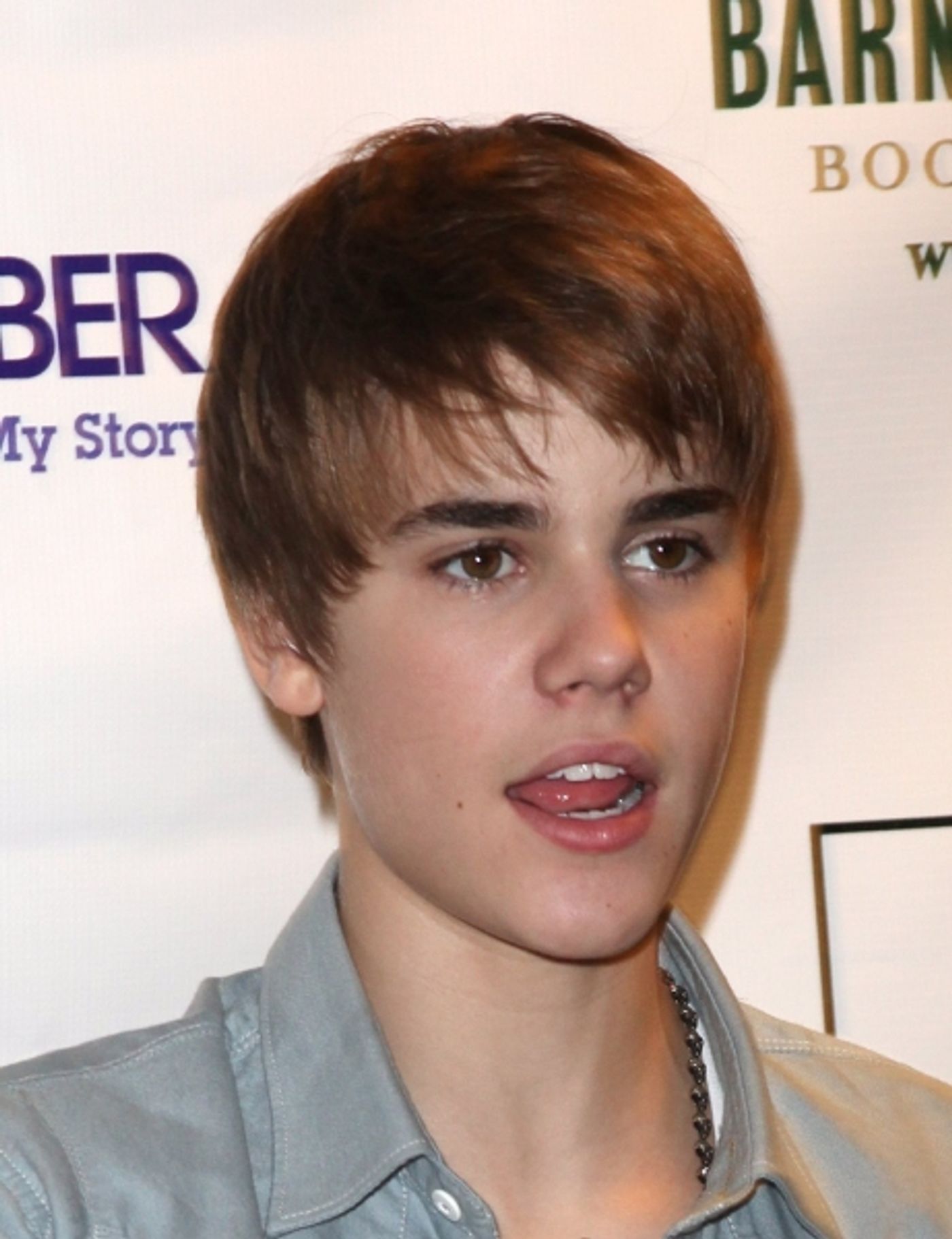 Photo Coverage: Justin Bieber Promotes New Memoir  Image