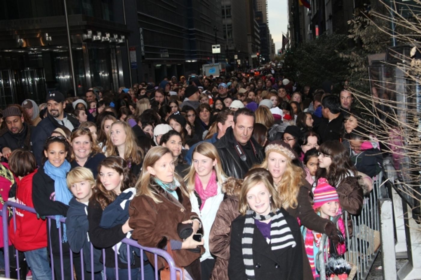 Photo Coverage: Justin Bieber Promotes New Memoir Photo Coverage: Justin Bieber Promotes New Memoir Image