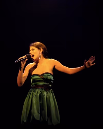 Nicole Parker Photo