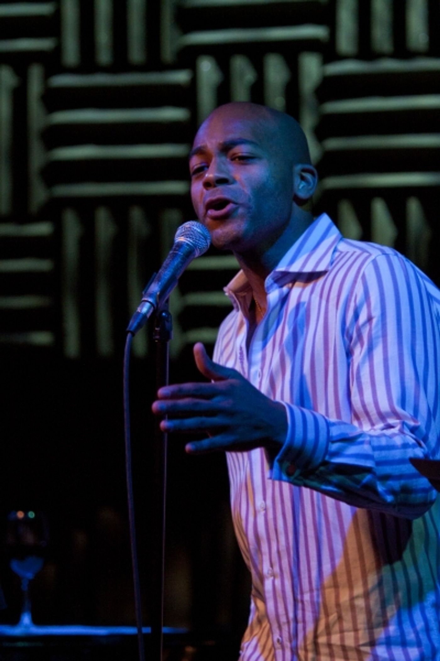 Photo Coverage: Sean Bradford Plays Joe's Pub  Image