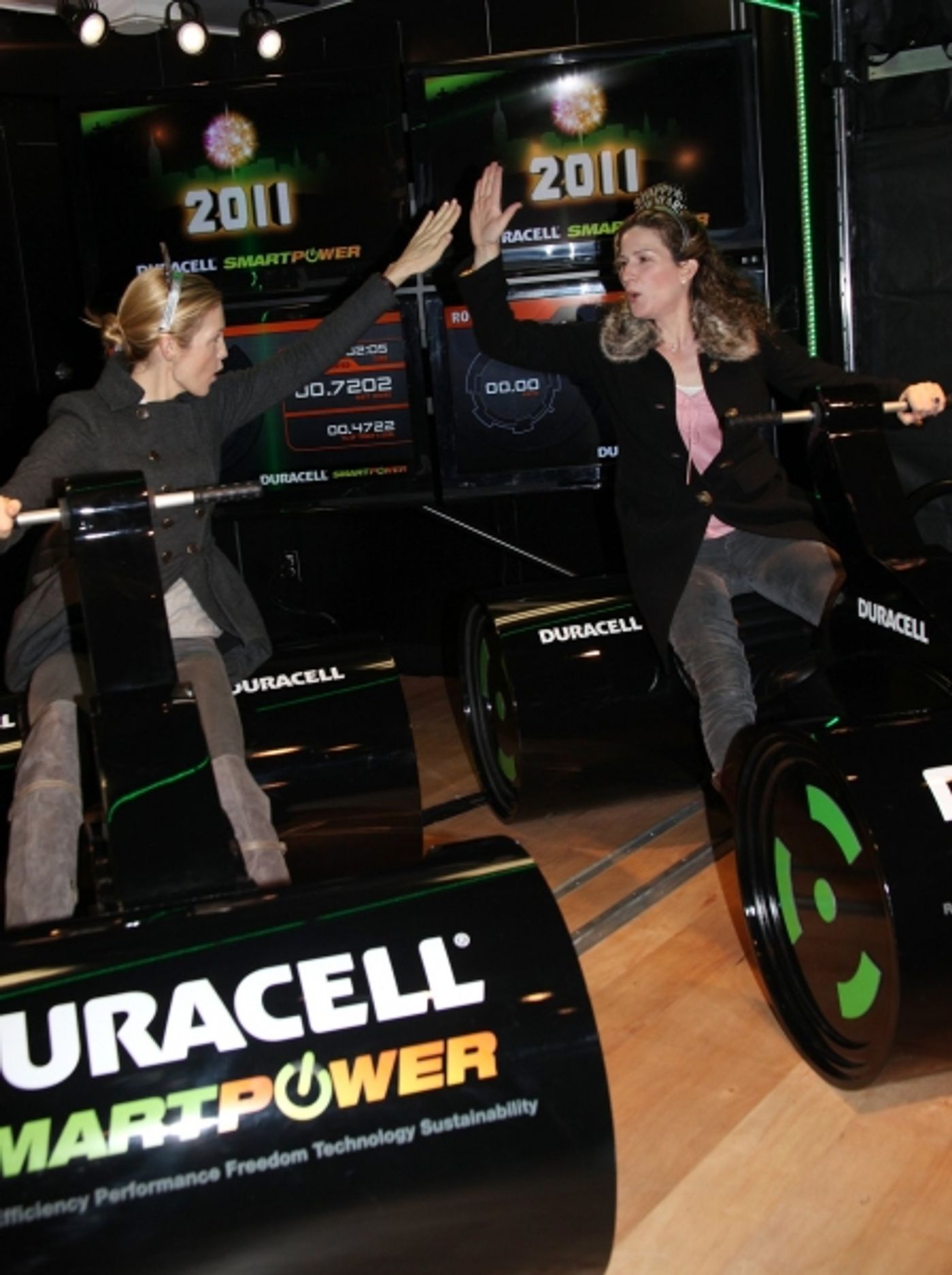 Photo Coverage: Celebs Join Duracell to Prep for New Year's Eve  Image
