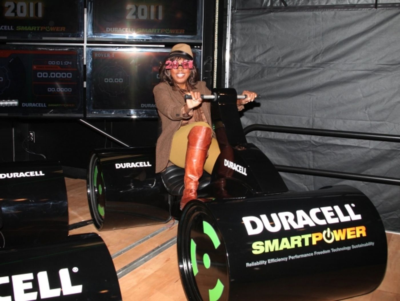Photo Coverage: Celebs Join Duracell to Prep for New Year's Eve  Image