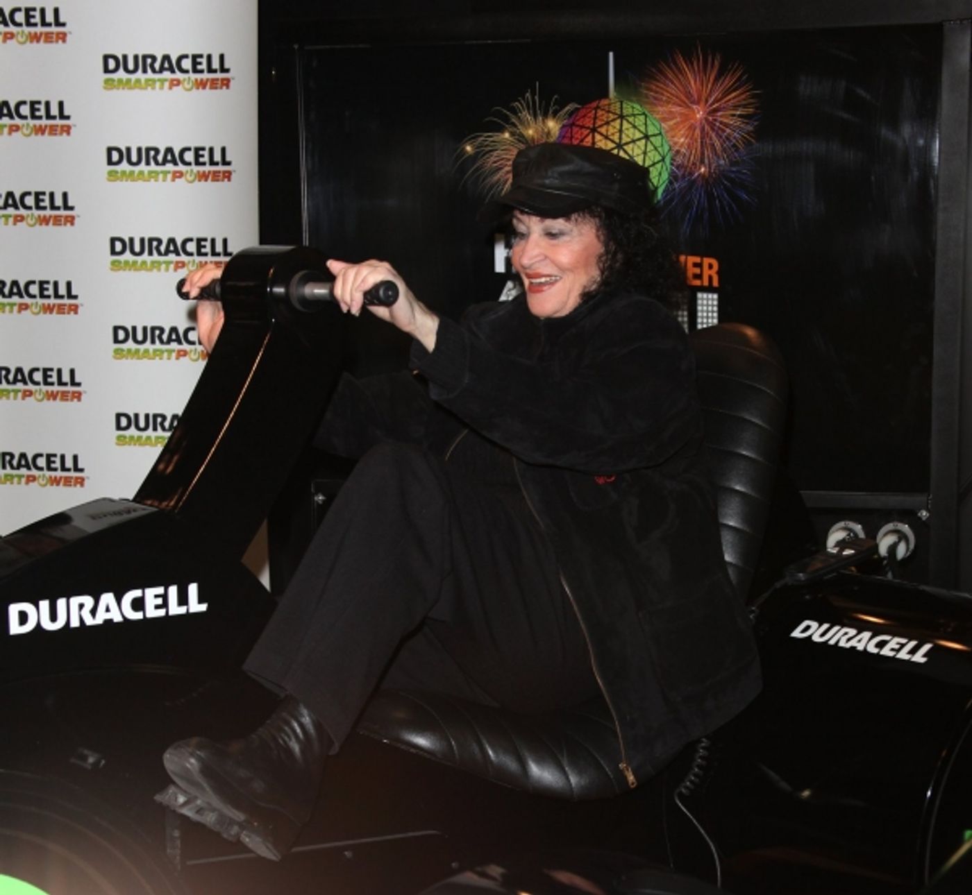 Photo Coverage: Celebs Join Duracell to Prep for New Year's Eve  Image
