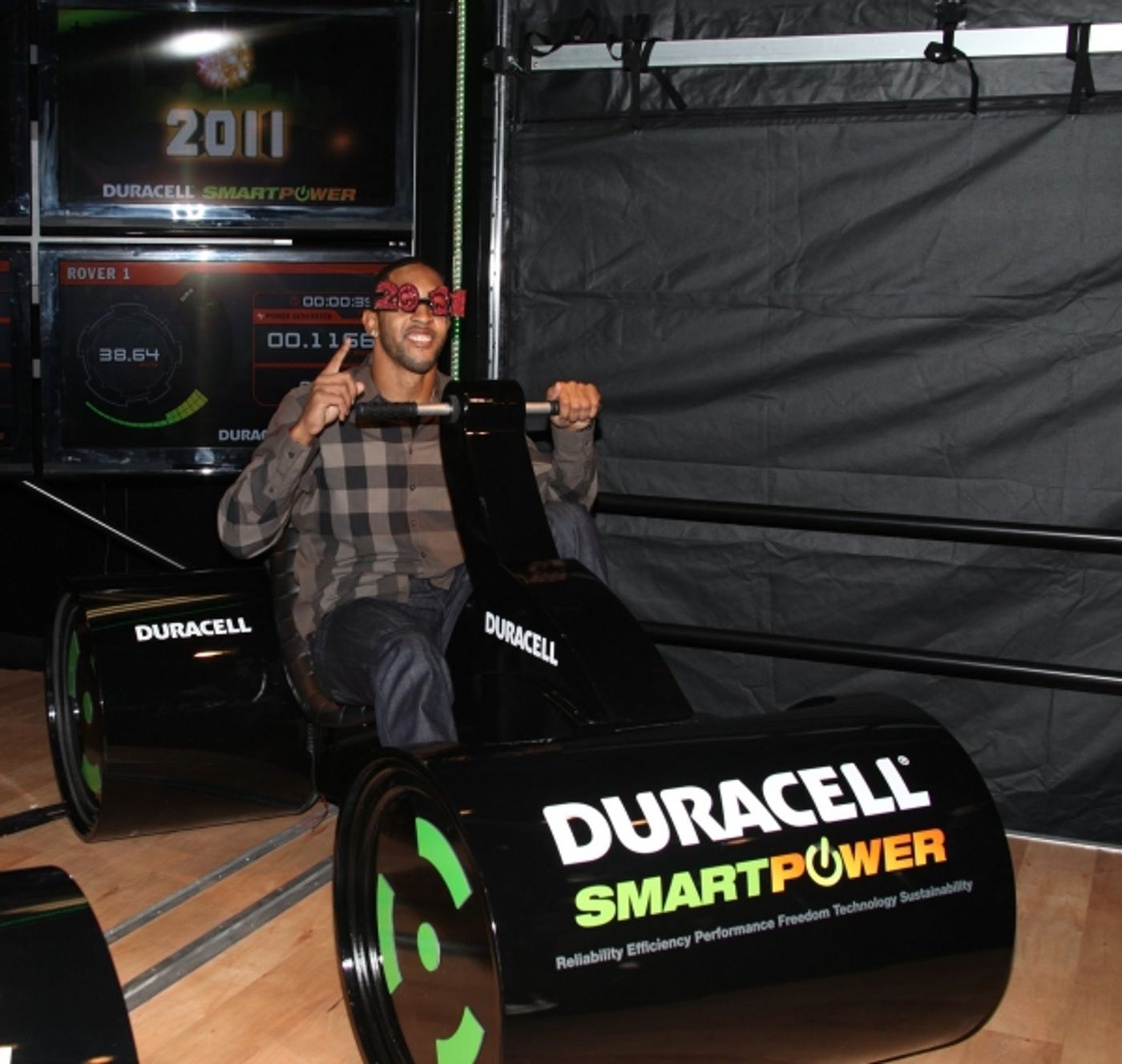 Photo Coverage: Celebs Join Duracell to Prep for New Year's Eve  Image