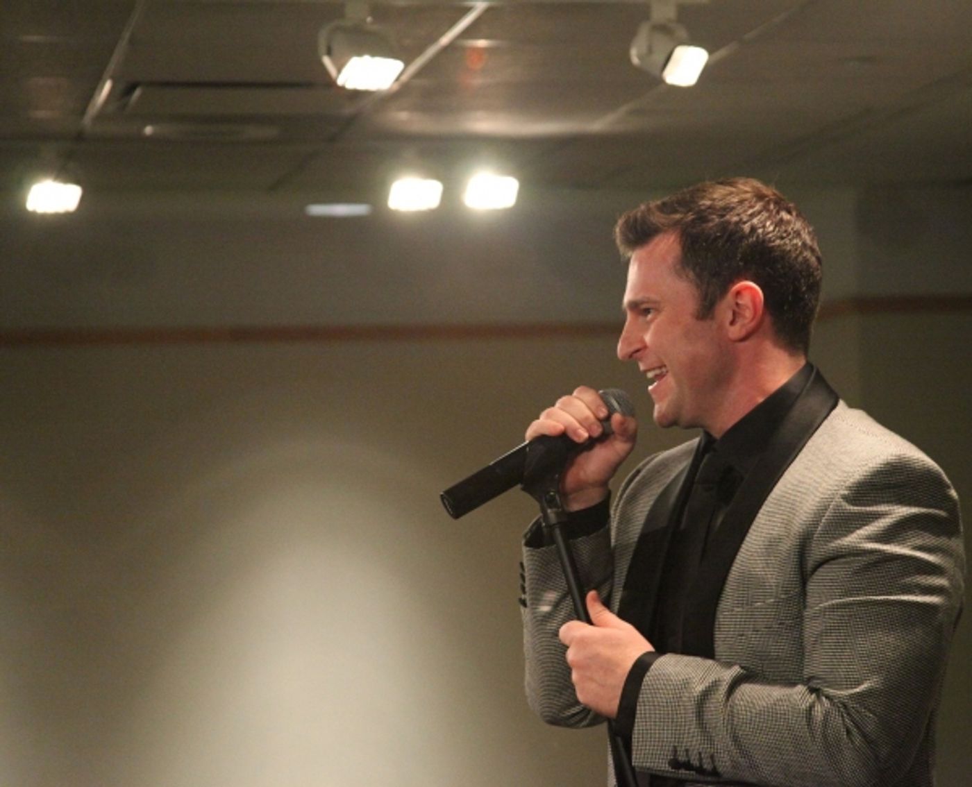 Photo EXCLUSIVE: David Campbell Celebrates CD Release in NYC  Image