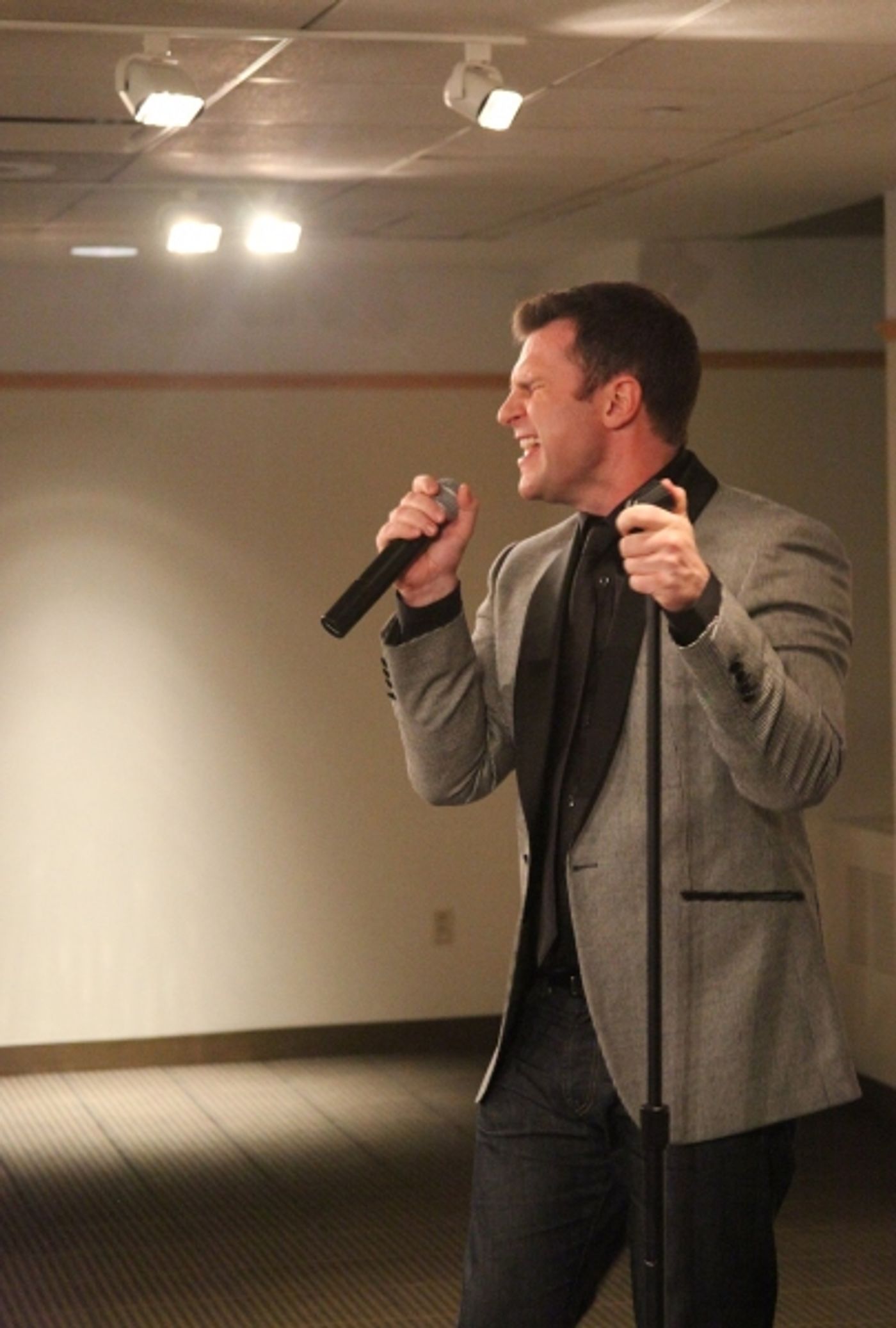 Photo EXCLUSIVE: David Campbell Celebrates CD Release in NYC  Image