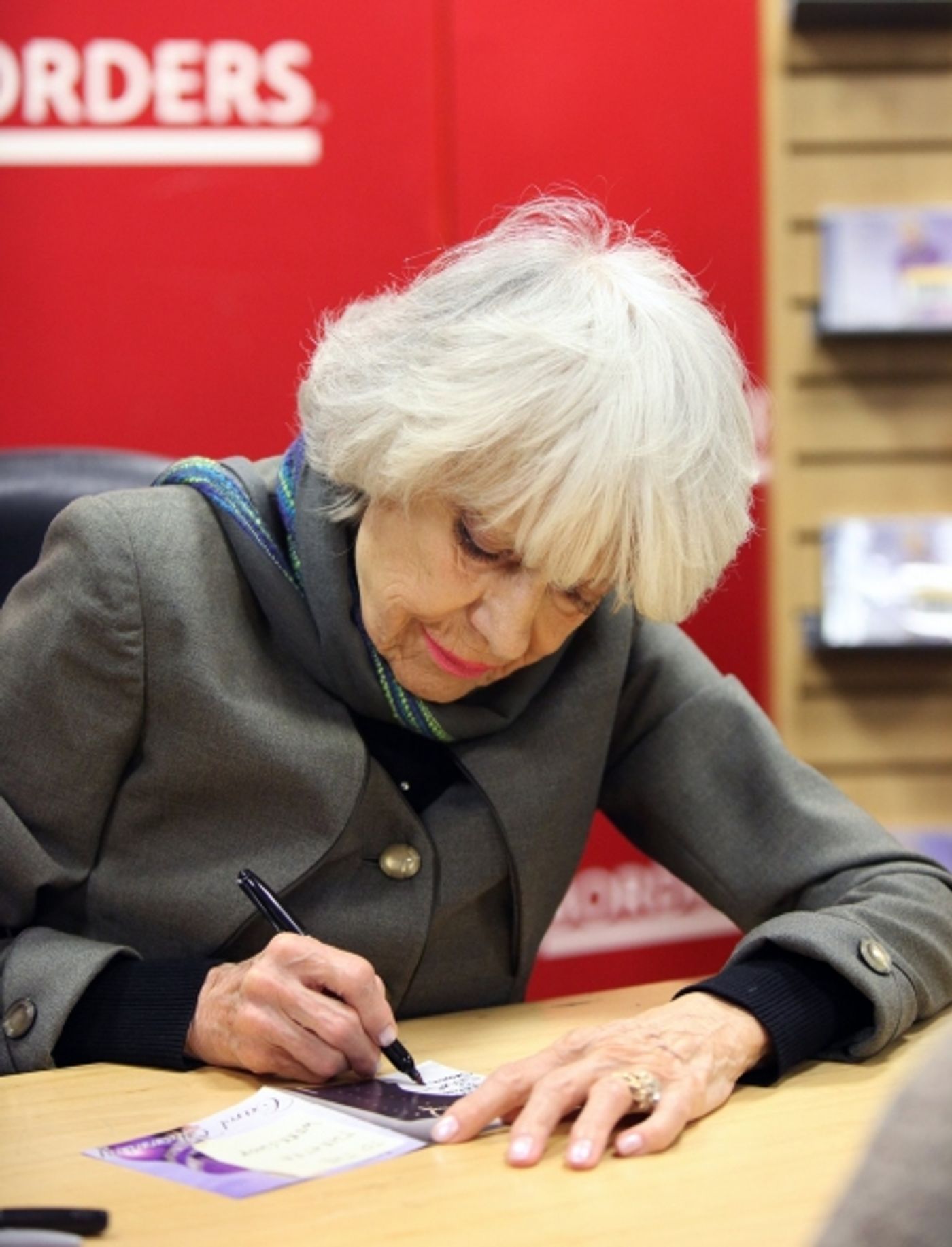 Photo Coverage: Carol Channing Promotes 'For Heaven's Sake' Album at Borders  Image