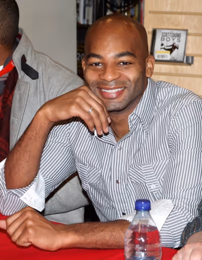  Brandon Victor Dixon Photo
