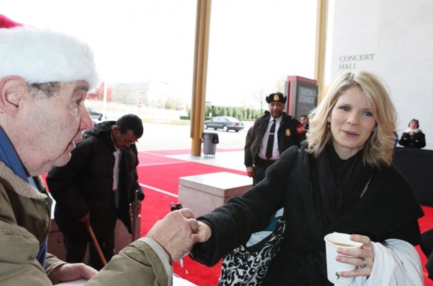 Photo EXCLUSIVE: Rehearsal Arrivals for the 2010 Kennedy Center Honors  Image