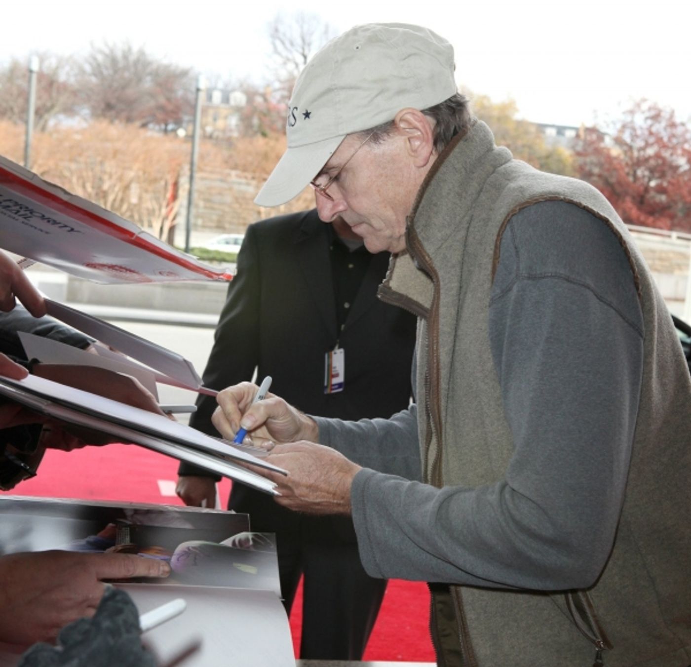 Photo EXCLUSIVE: Rehearsal Arrivals for the 2010 Kennedy Center Honors  Image
