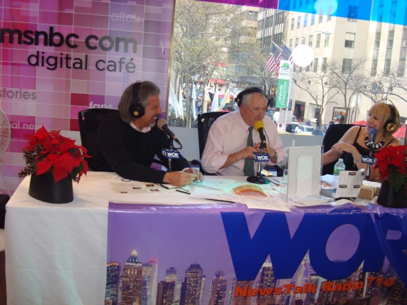 Photo Flash: SCREWTAPE's Max McLean Raises Funds for NY Food Bank  Image