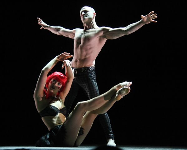 Julie Nelson and Rudi Maccagi of Rock of Ages Photo