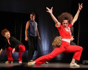 Molly Shannon and the cast of Promises, Promises Photo