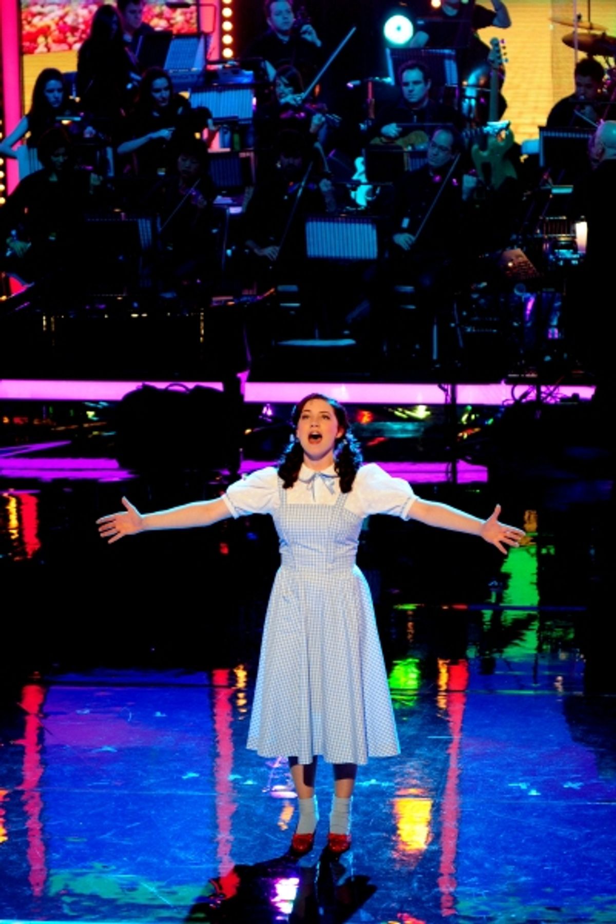 Danielle Hope performs 'Over The Rainbow' at 