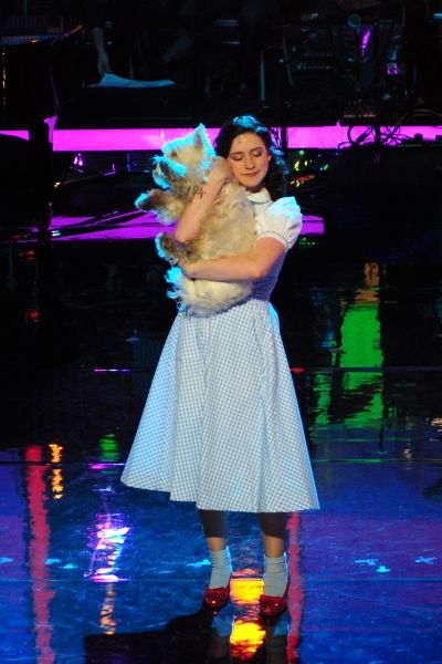 Danielle Hope performs 'Over The Rainbow' Photo