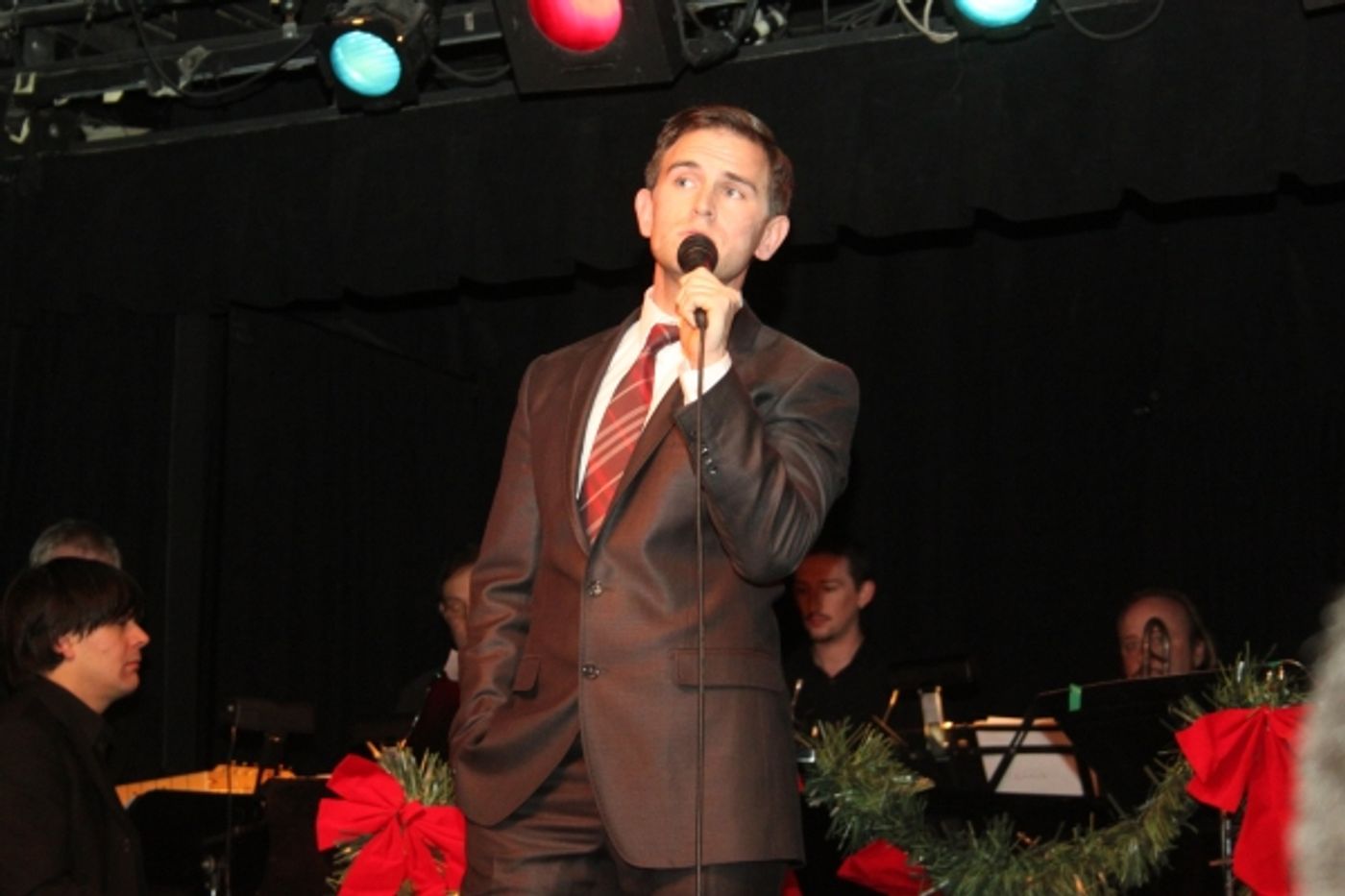 Photo Coverage: Daniel Reichard - A Christmas Concert  Image