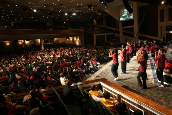 Photo Flash: BP Markowitz Gives Out Toys To 3000 Kids  Image