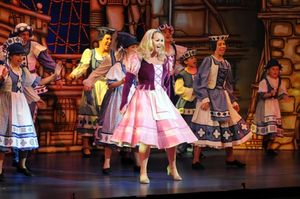 Jennifer Ellison and cast @ BroadwayWorld Jennifer Ellison and cast Photo