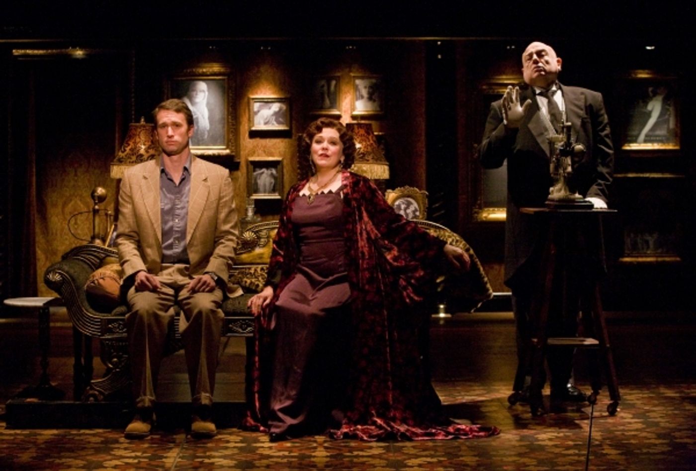 Photo Flash: Signature Theatre's SUNSET BLVD.  Image