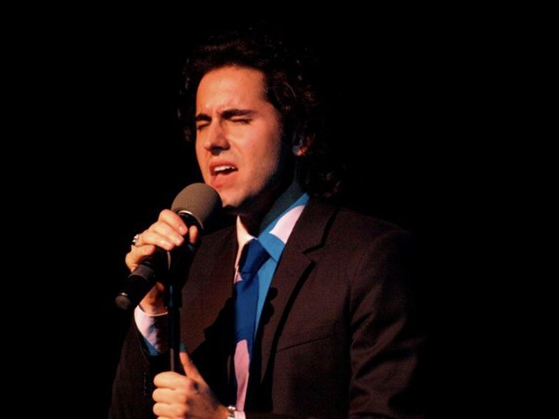 Photo Flash: John Lloyd Young Performs At Actors Fund Benefit — photo 3 of 10