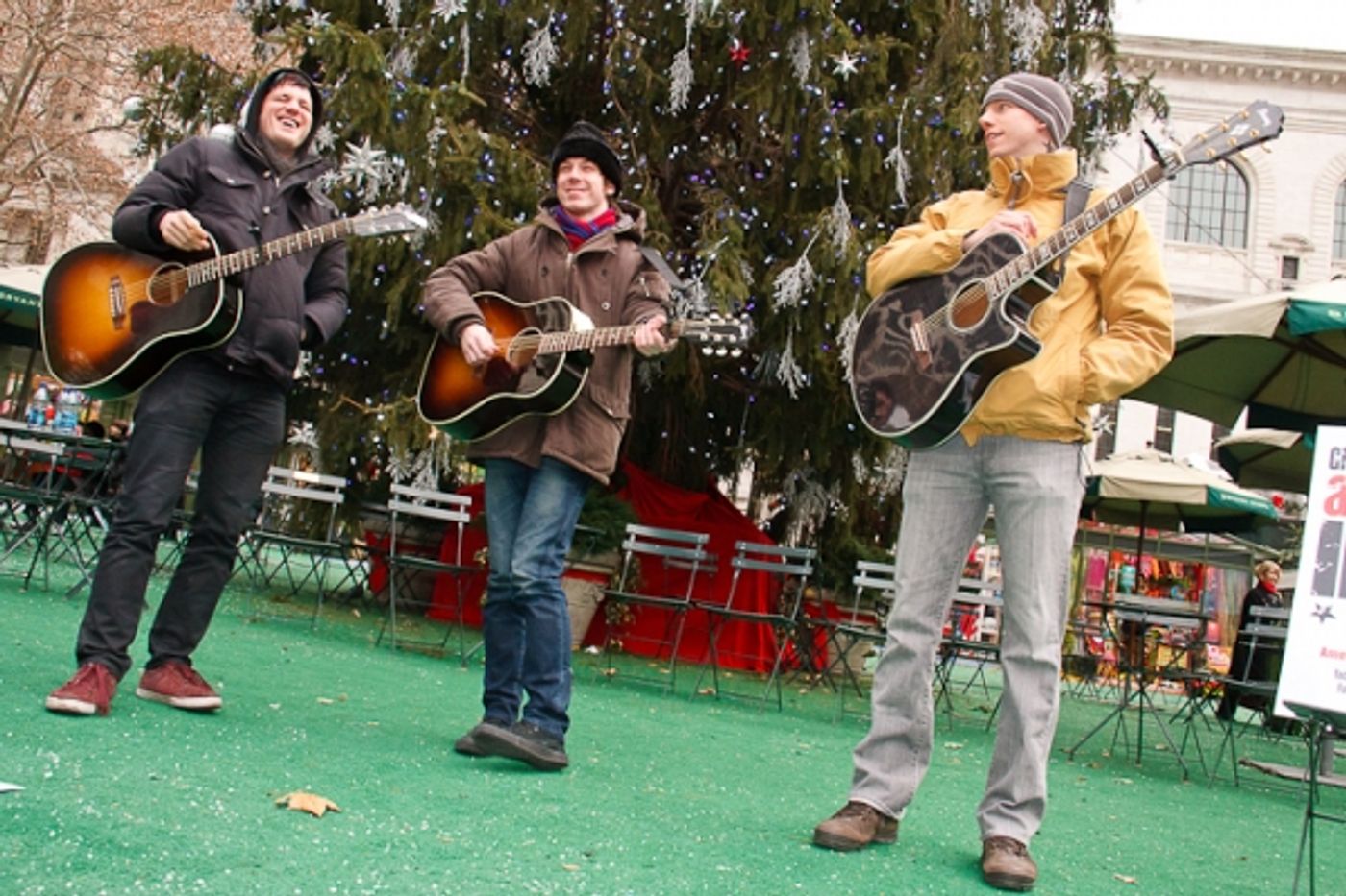 Photo Coverage: AMERICAN IDIOT Plays Bryant Park for BC/EFA  Image